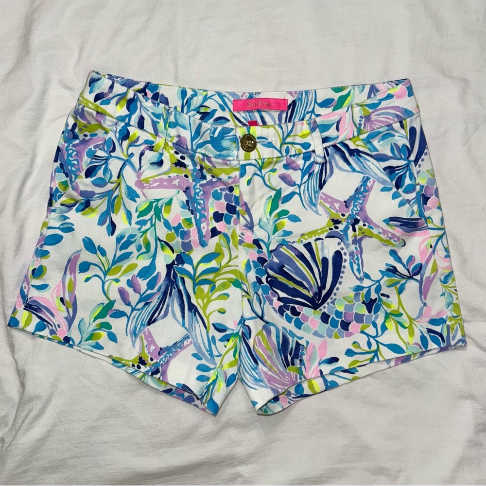 NWOT Lilly Pulitzer Shorts The Callahan resort white shell beach